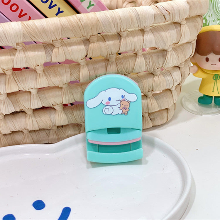 Sanrio Eyelash Curler
